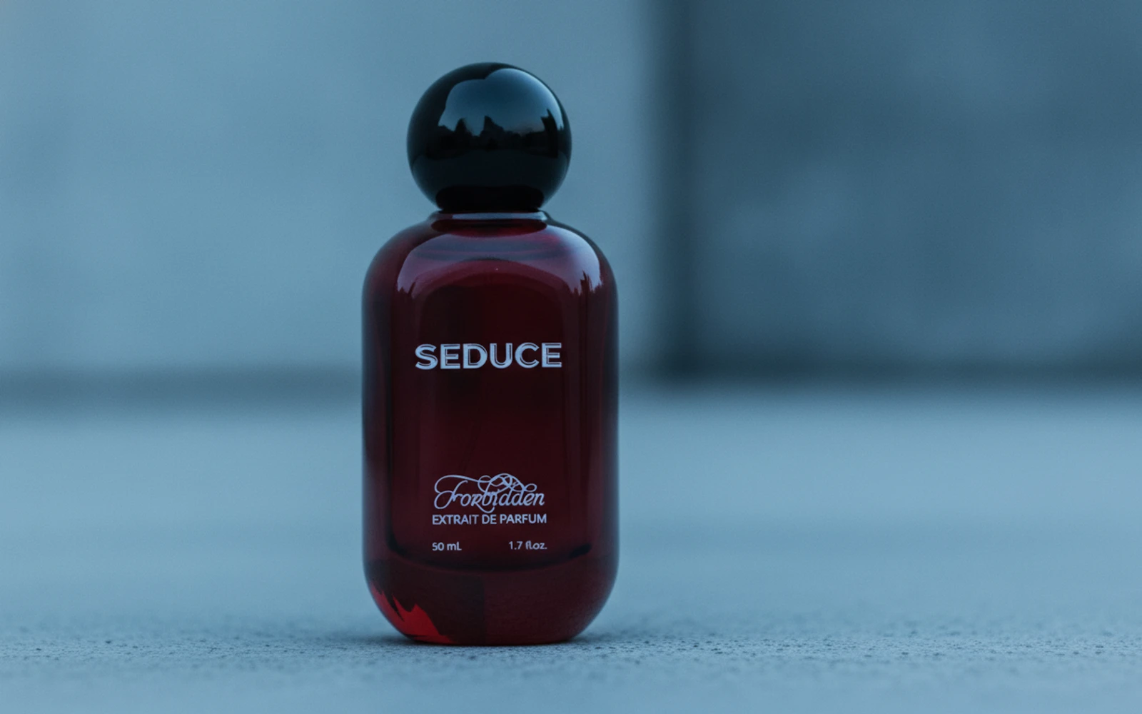 Foto produk SEDUCE untuk artikel: Sillage Parfum Artinya Apa? Panduan Menguji Jejak Wangimu Sendiri di Rumah